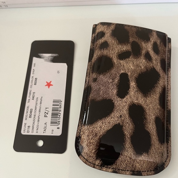 🔥SOLD🔥Dolce & Gabbana Card Case NWTs - Picture 2 of 2